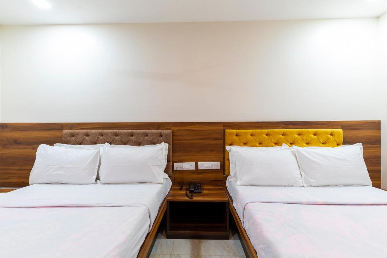 Hotel Samrat Palace Мумбаи Экстерьер фото