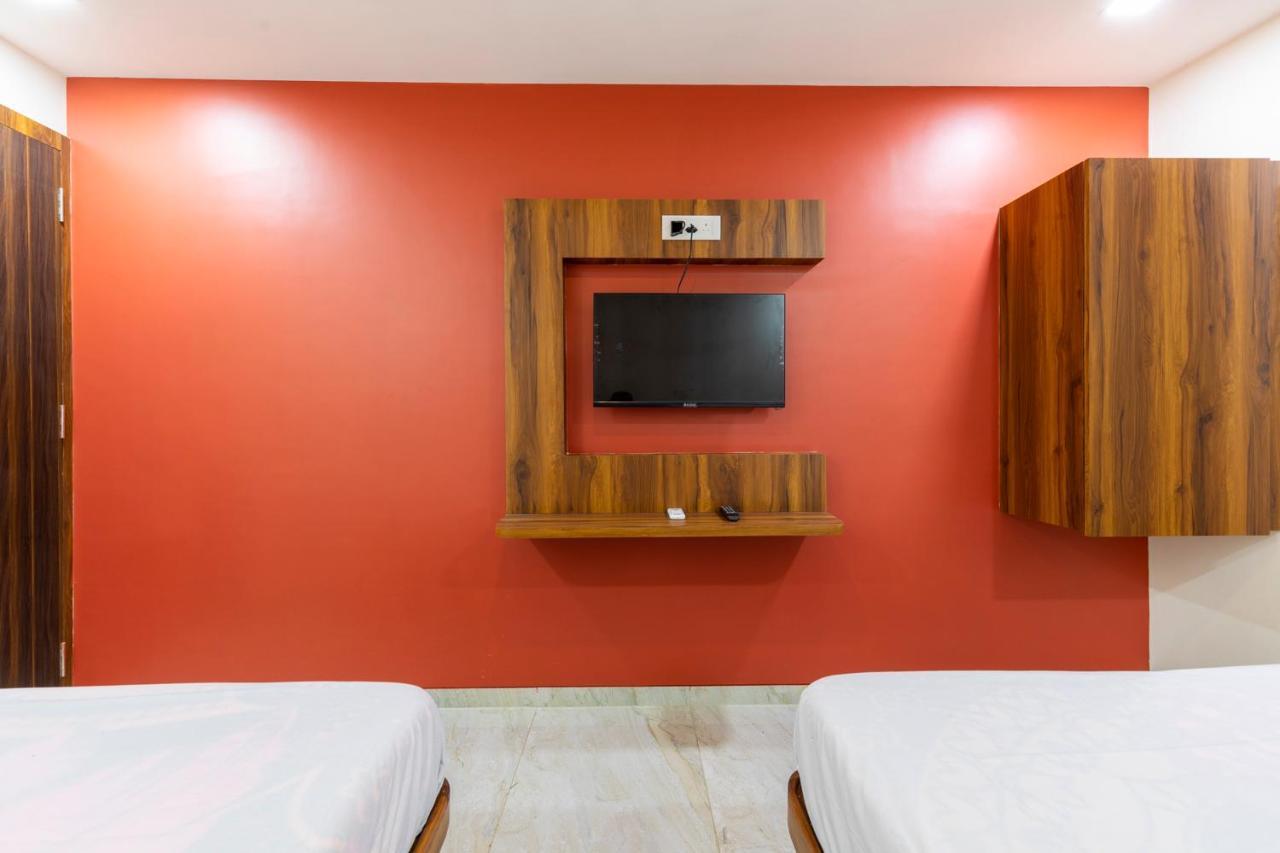 Hotel Samrat Palace Мумбаи Экстерьер фото